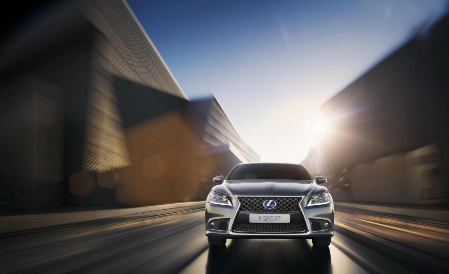  Lexus LS600h F-Sport 2012 года  (EU) (фото 2 из 16)